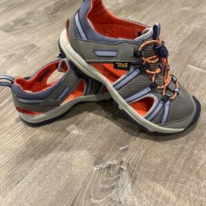Teva Gray and purple Trail Shoes